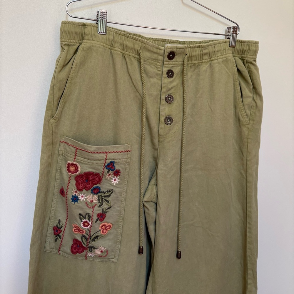 NWOT Anthropologie Pilcro Embroidered Pull-On Pants Size Large - Picture 6 of 16